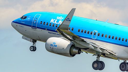Take-off KLM Boeing 737-700 passagiersvliegtuig.