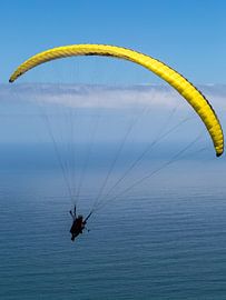 Parapente over de Atlantische Oceaan sur Peter Leenen