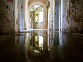 Urbex site castle Ostrozac Bosnia by Judith van Wijk