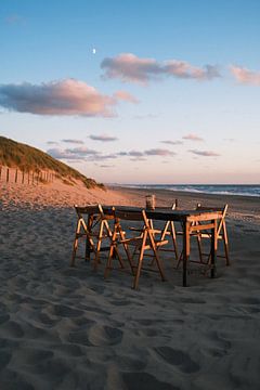 Abendessen am Strand von Marco Scheurink