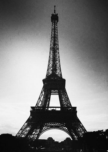 Eiffer tower by night