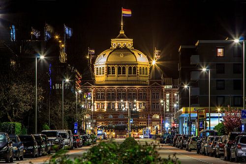 Kurhaus Scheveningen bij nacht
