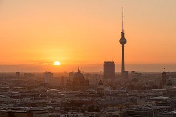 Berlijn bij zonsopgang van Robin Oelschlegel