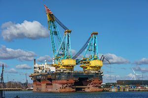 Kranschiff Saipem 7000.