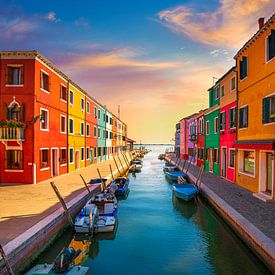 Blick auf die Insel Burano bei Sonnenuntergang. Venedig von Stefano Orazzini
