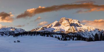 Zonsopgang in de Alpen - Zuid-Tirol van Dieter Meyrl