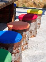 Chaises colorées