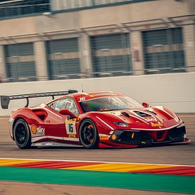 Ferrari 488 Challenge Evo avec freins rouges sur Ansho Bijlmakers