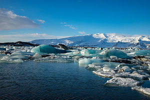 Die isländische Landschaft, Jökulsárlón. Gletschersee und Diamantstrand