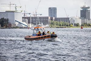 KNRM Amsterdam en action sur la JI sur denk web
