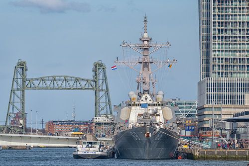 Amerikaans fregat in rotterdam
