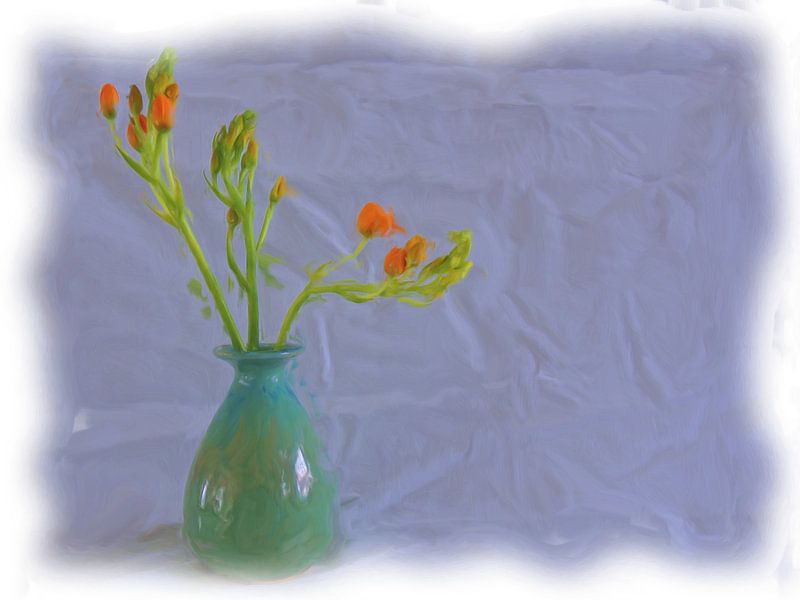 Stilleben orange Blumen in blauer Vase von Maurice Dawson