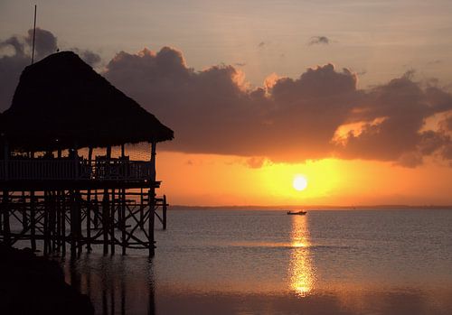 Sunset Zanzibar van Fer Hendriks