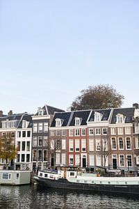 Kleurrijke grachtenpanden in Amsterdam | Nederland | Architectuur van Mirjam Broekhof