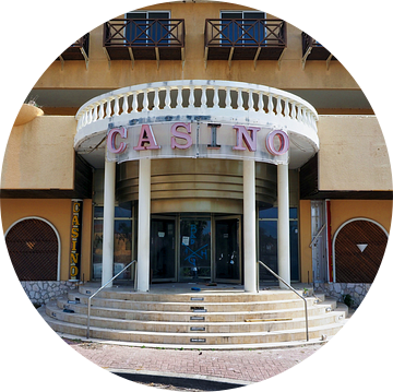 Urbex Casino Curacao van Atelier Liesjes