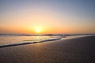 Zuid Hollandse Strand bij zonsondergang van Jim Looise thumbnail