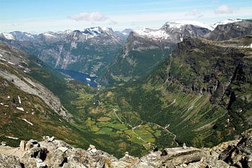 Geirangerfjord vanaf de Dalsnibba, Noorwegen van Jan Roodzand