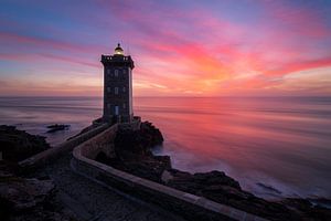 Sonnenuntergang Leuchtturm Kermorvan von Jos Pannekoek