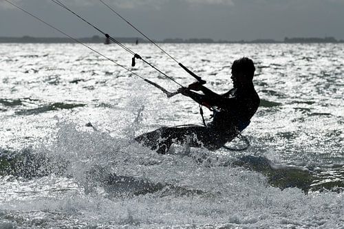 Kitesurfer van Liefs van Peet