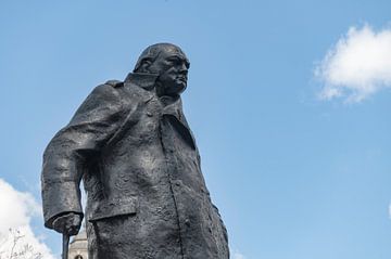 Winston Churchill statue by Richard Wareham