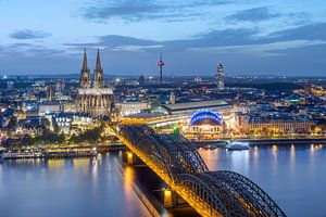 City Lights - Cologne de nuit sur Rolf Schnepp
