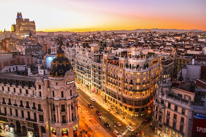Barcelona by Hello Pompoyo