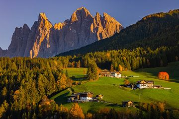 Herbst und Abendlicht in den Dolomiten, Italien