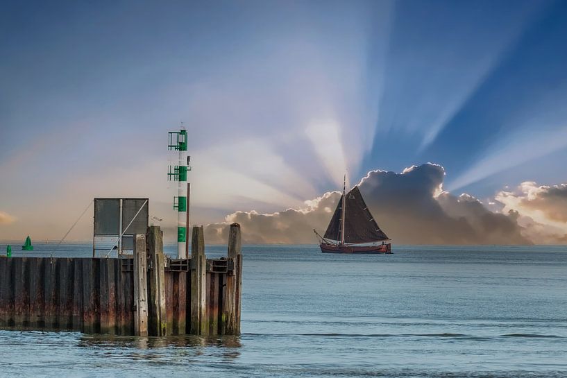 Waddenzee, zonsopkomst van Gert Hilbink