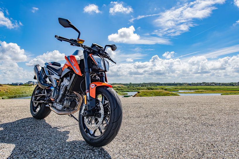 KTM Naked Bike by Alex Hiemstra