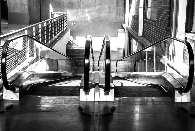 Escalators by Norbert Sülzner