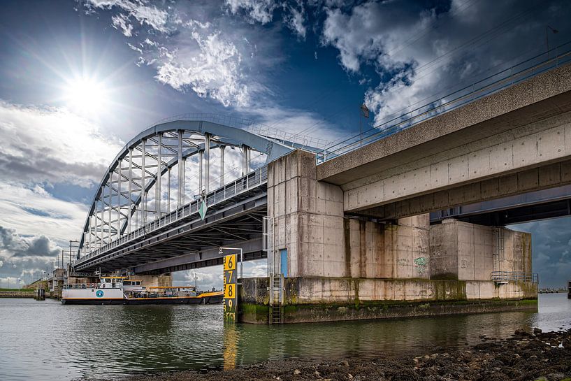 Flat Bridge by Ria Overbeeke