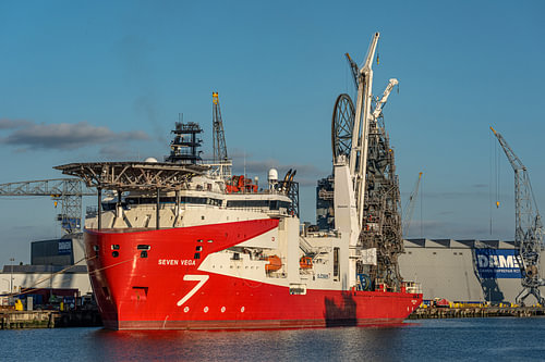 Subsea 7 Seven Vega. van Jaap van den Berg