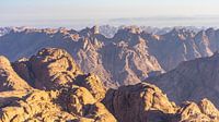 Uitzicht vanaf top Mount Sinai (Egypte) van Jessica Lokker thumbnail