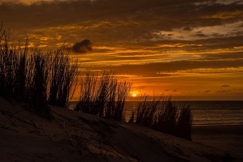 Zonsondergang Noordzee Port Zélande van Marcel Timmer