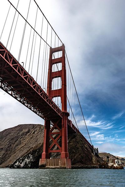 Golden Gate Tower vom Wasser aus, San Francisco, USA von Aloke Design