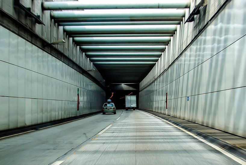 Entrance of the Elbe tunnel by Norbert Sülzner