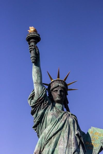 Statue of Liberty by Hello Pompoyo