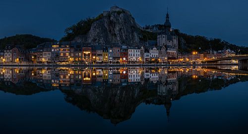 Dinant by night