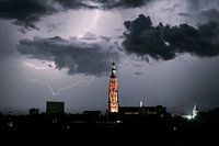 Bliksem met de grote kerk van Breda