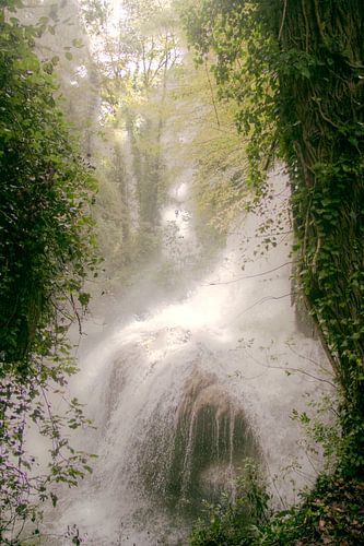 Petite chute d'eau près de Terni