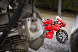 Ducati Panigale V4R Lego Technic van Rob Boon