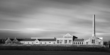 Strokartonfabriek "De Toekomst" in zwart-wit van Henk Meijer Photography