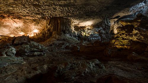 Sung sot (Überraschung) Höhle in der Halong-Bucht, Vietnam