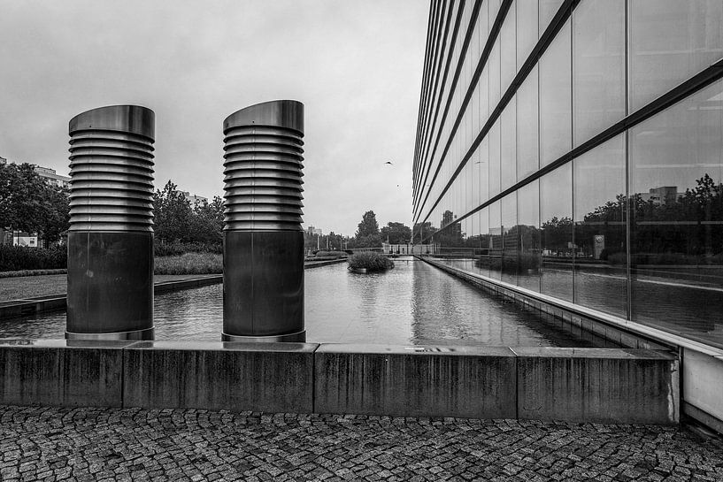 Gläserne Manufaktur by Rob Boon