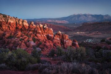 Arches blue hour by Martin Podt