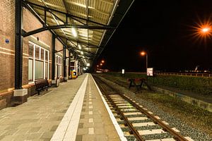 Bahnsteig mit Kampergleis