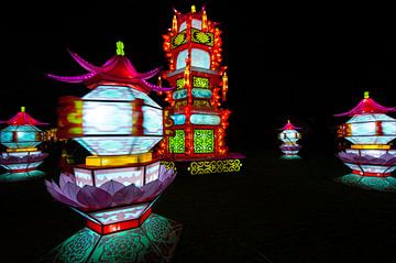 Chinese turning ornaments at Lightfestival van Brian Morgan