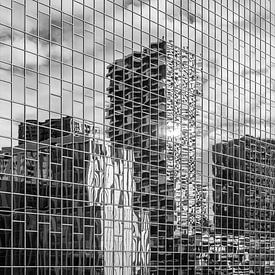 Architektonische Reflexionen in Utrecht (schwarz-weiß) von André Blom Fotografie Utrecht