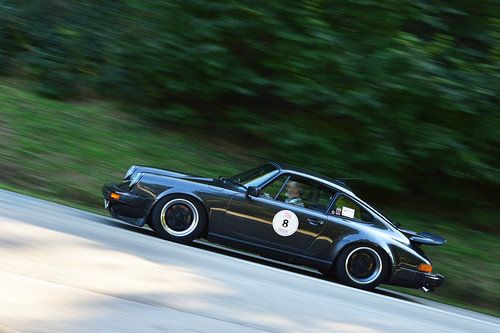 Porsche 911 SC on the mountain - Eggberg Klassik 2019