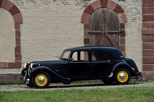 Citroën 11 CV Traction Avant - Pic 1.3
